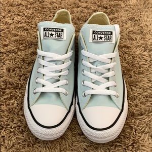 Women’s Converse BRAND NEW
